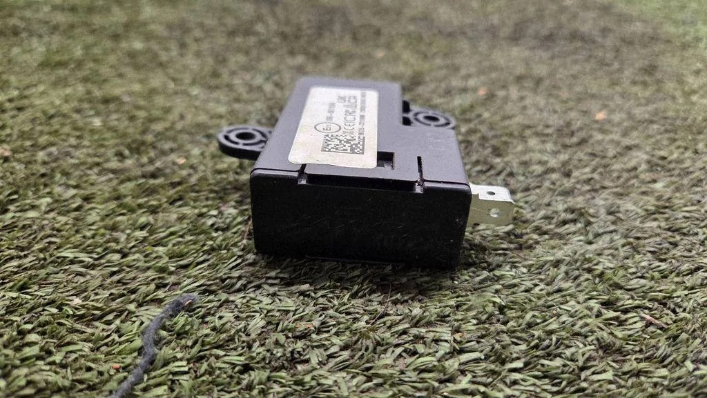 USB Kia 96125CV110 168kW 2023 Begagnad image 3
