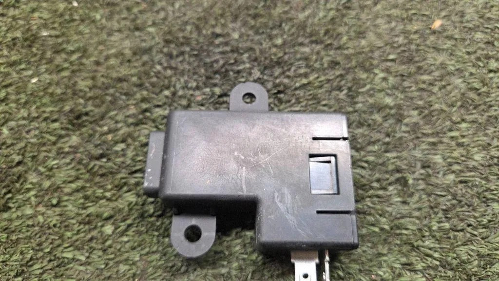 USB Kia 96125CV110 168kW 2023 Begagnad image 6