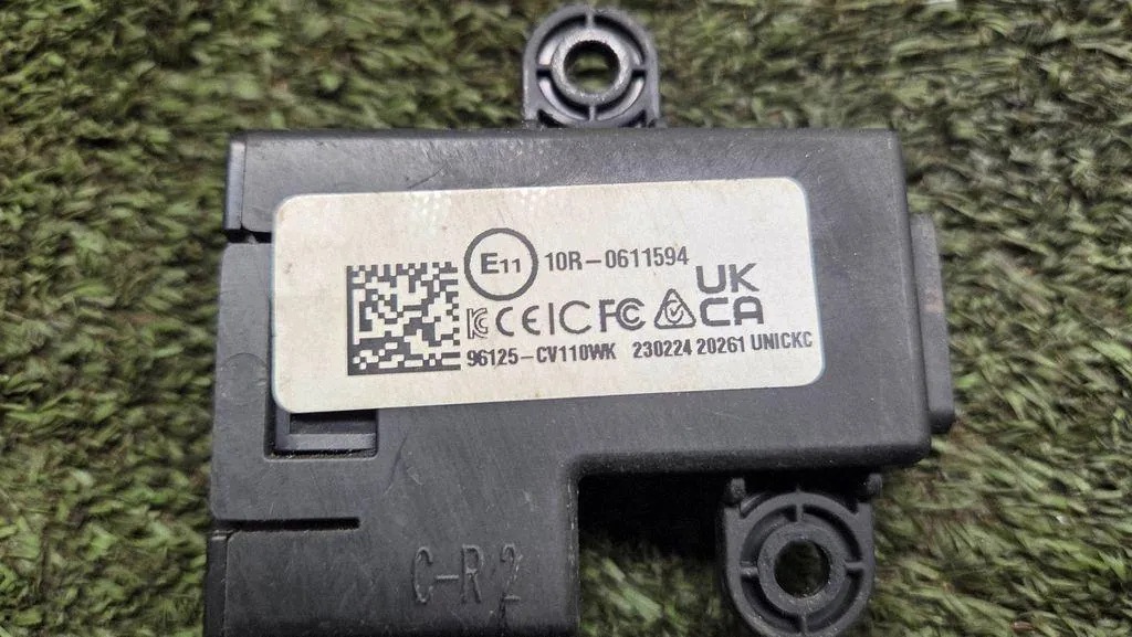 USB Kia 96125CV110 168kW 2023 Begagnad image 7