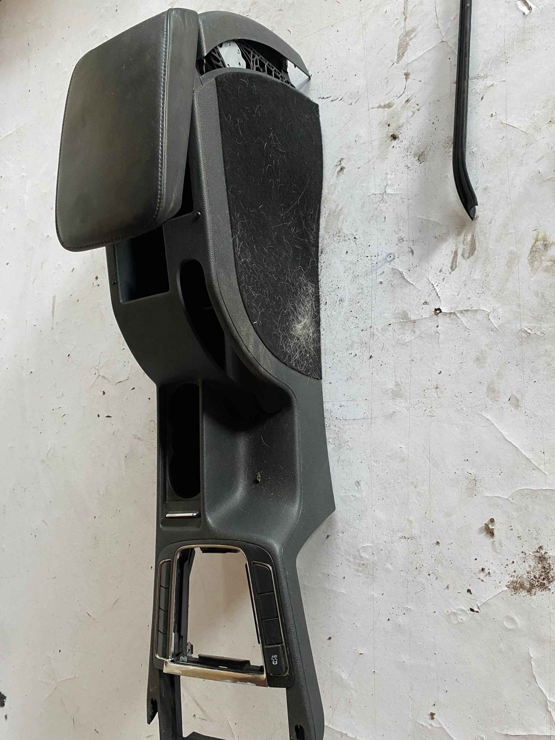 Accoudoir cuir Skoda Superb II image 3