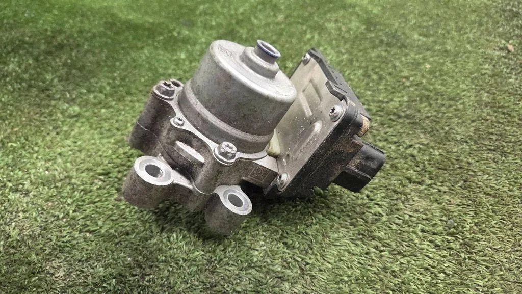 Hydraulipumppu KIA 4612018100 sähkö 239kW 2021
