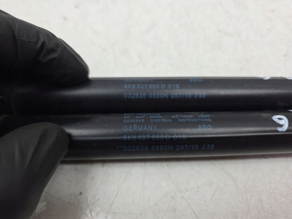 Amortisseur de hayon VW Golf VI 5K6827550D image 5