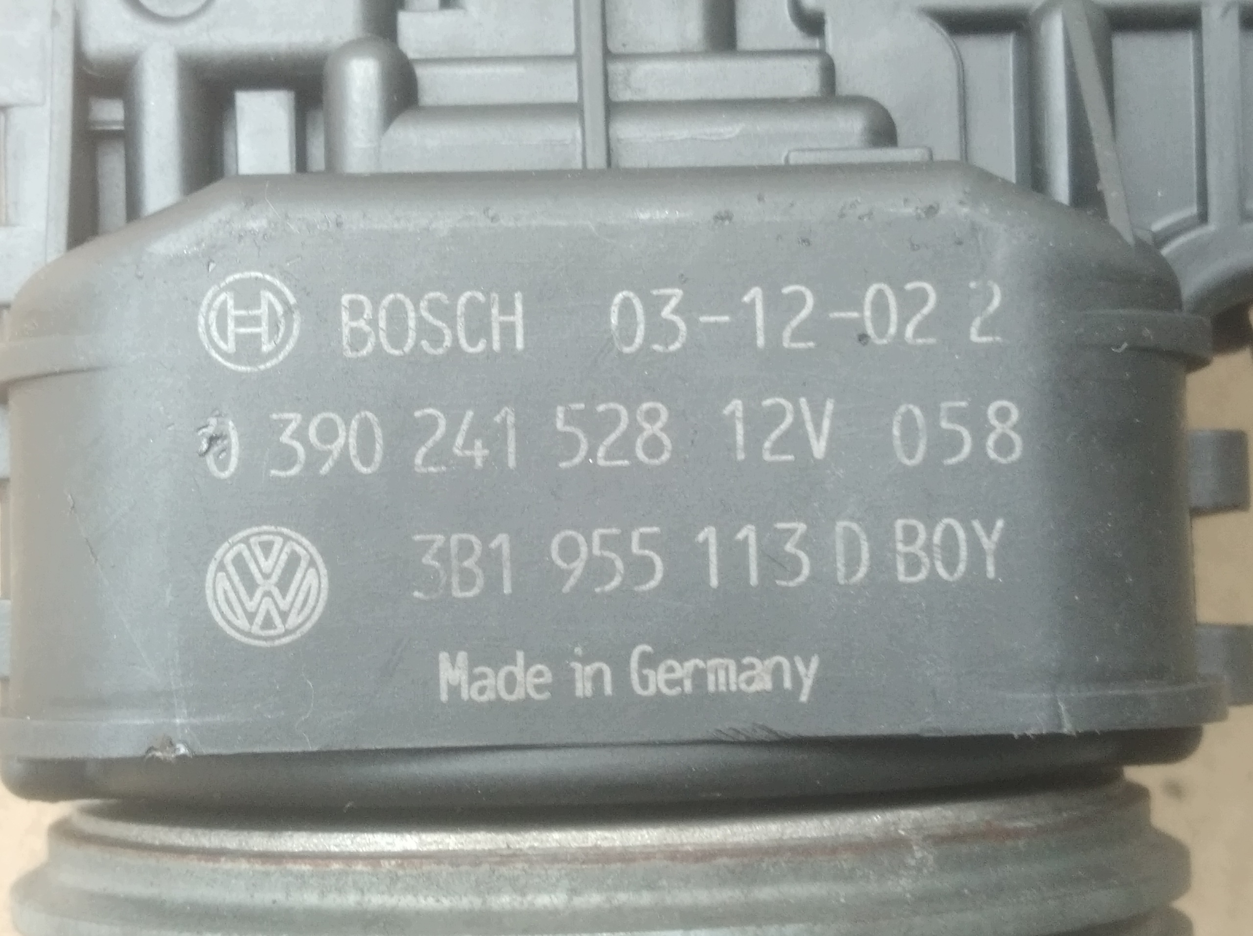 Scheibenwischermotor VW Passat B5 Skoda