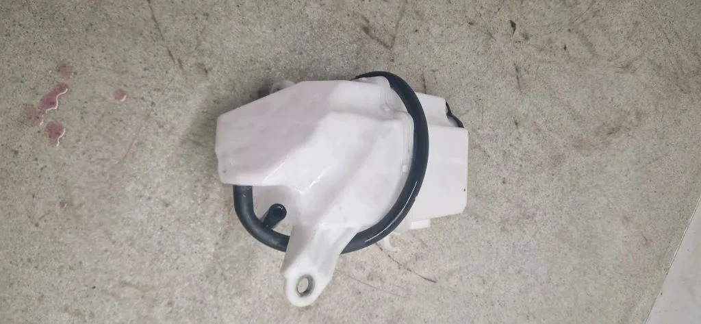 Expansietank TOYOTA 26E4 2.5L diesel 2020 image 4