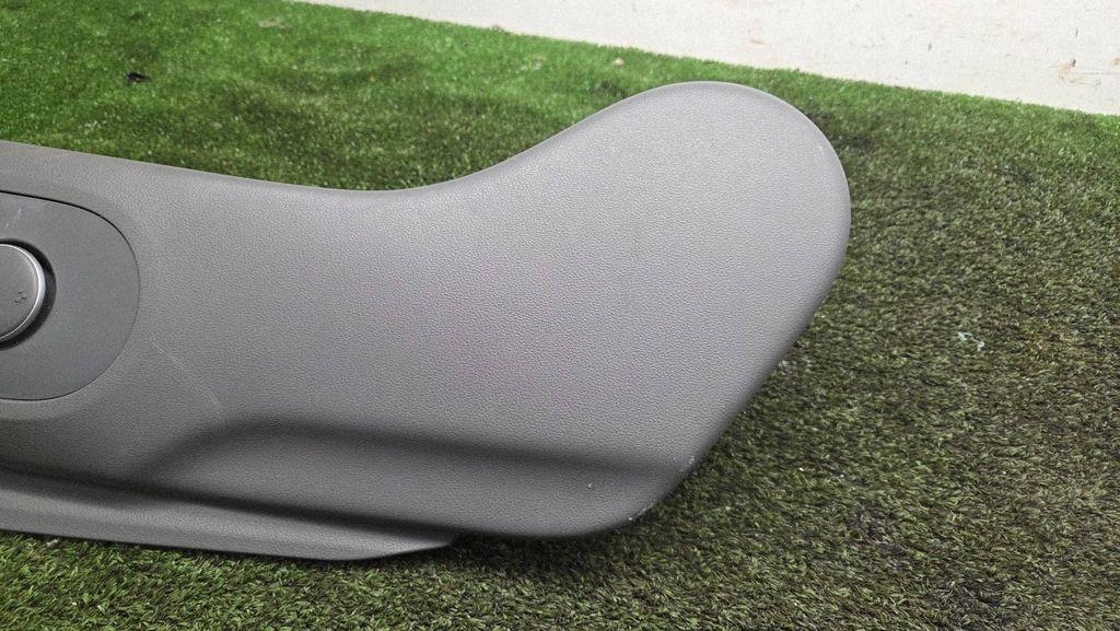 Motore sedile anteriore sinistro HYUNDAI 88010GI100 usato