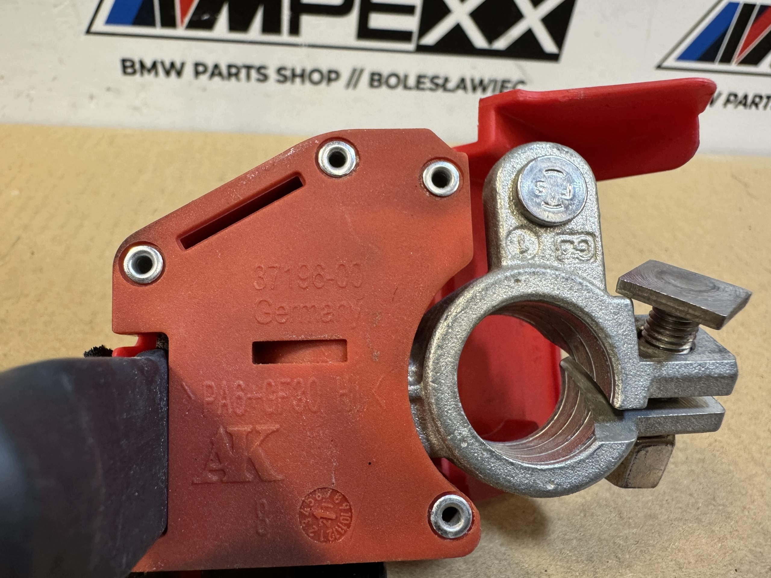 BMW G20 G21 Borne Plus Câble 8704706 image 3