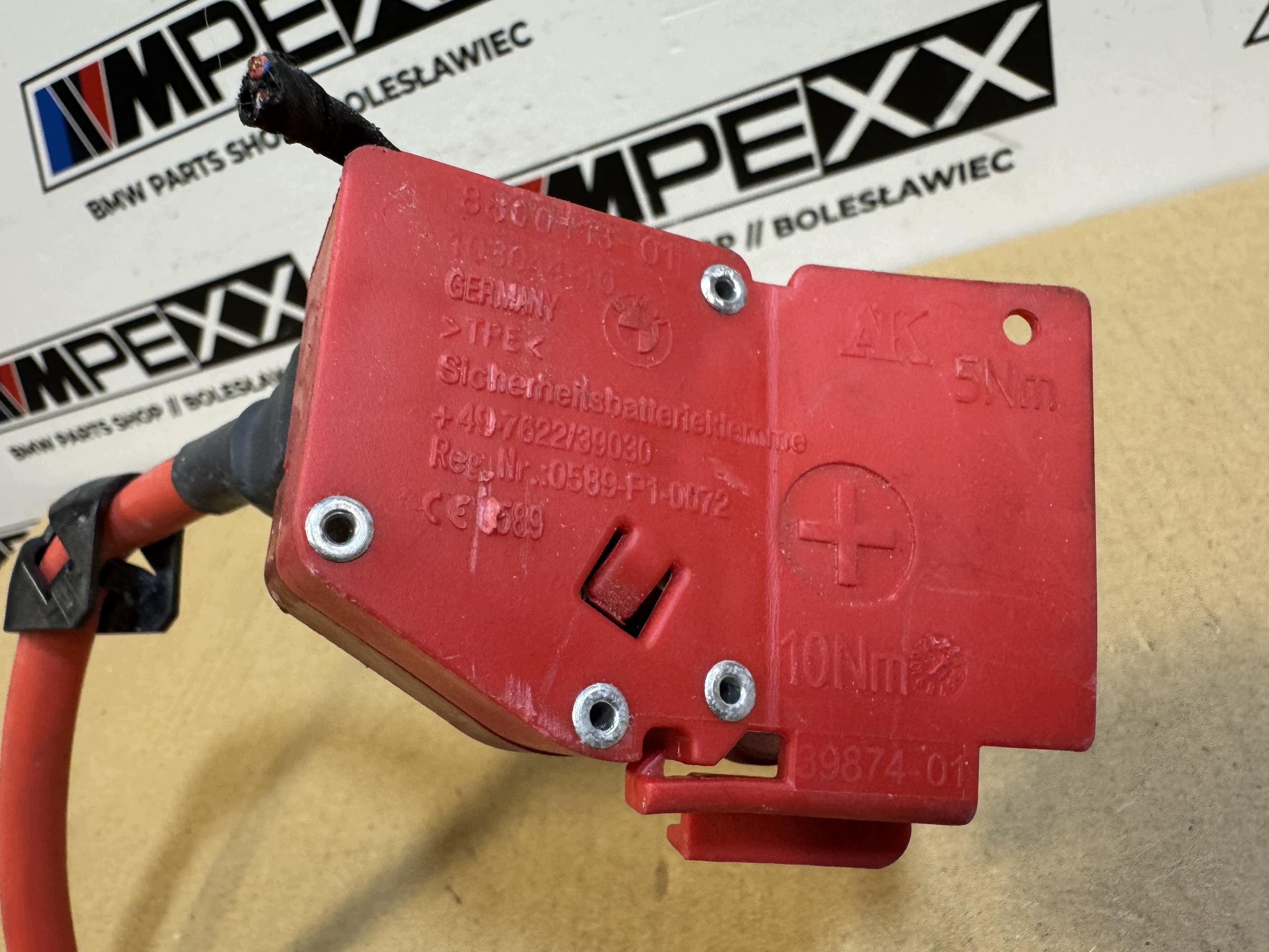 BMW G20 G21 Borne Batterie 8704746 image 3
