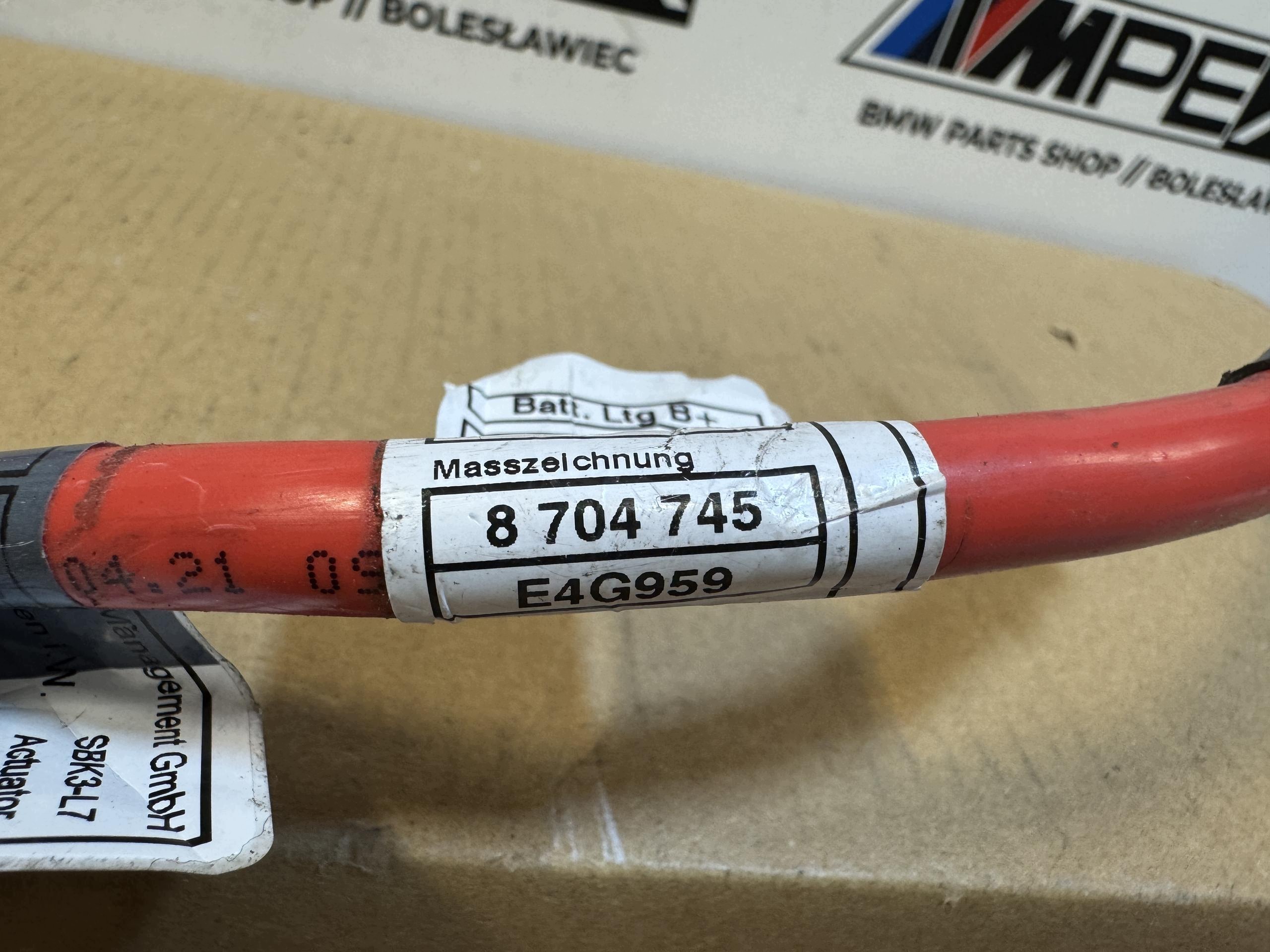 BMW G20 G21 Borne Batterie 8704746 image 4