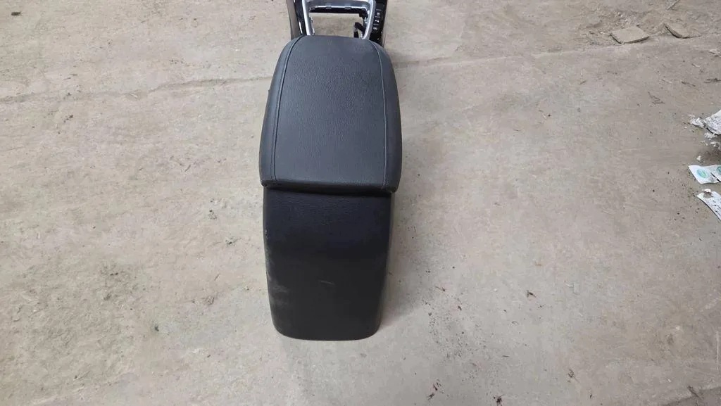 Armsteun KIA CEE'D (JD) 84615J7900 benzine 2023 image 3