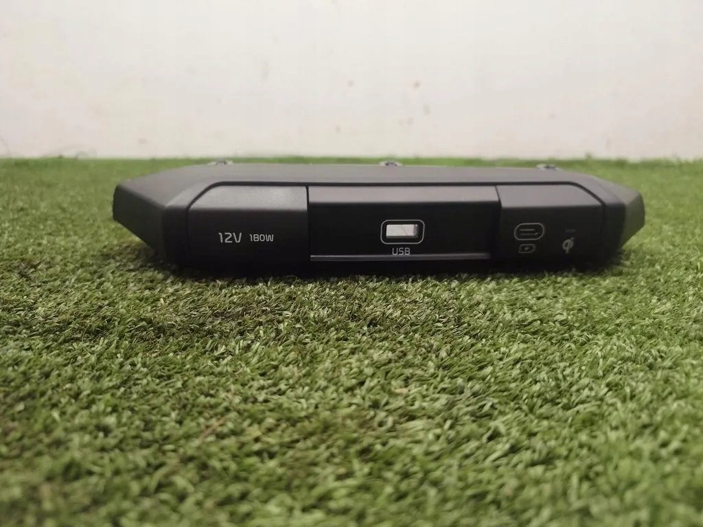 USB Kia Niro 84745AT900WK 2023 image 2