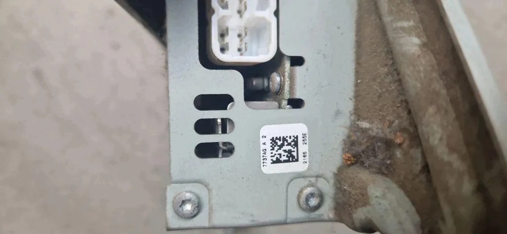 Vahvistin Toyota Prius W3 8618347010