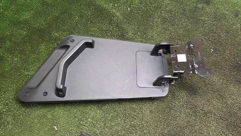 Bracciolo Hyundai 84660CV900 usato 2023 image 4