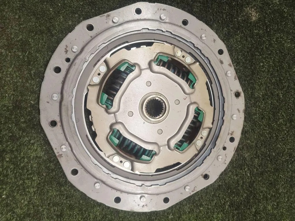 Embrayage TOYOTA 1F030563 2.5L diesel 2020 image 3