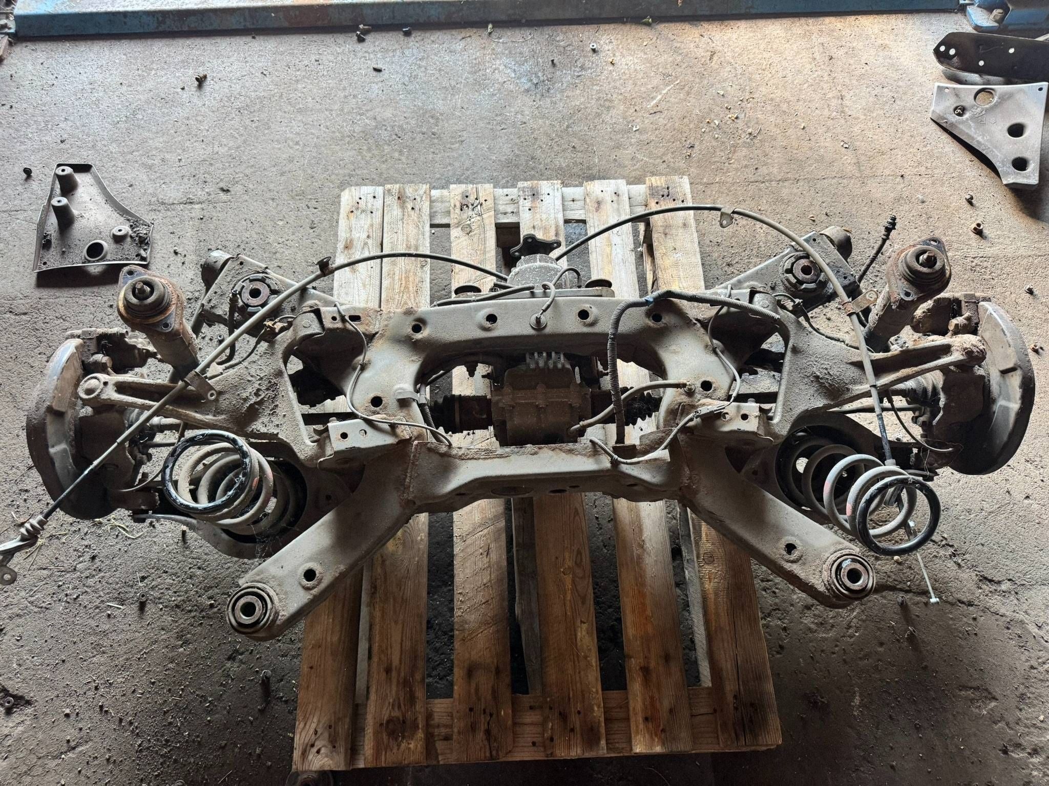 Suspensión completa trasera Nissan Murano Z51 3.5 V6 image 2