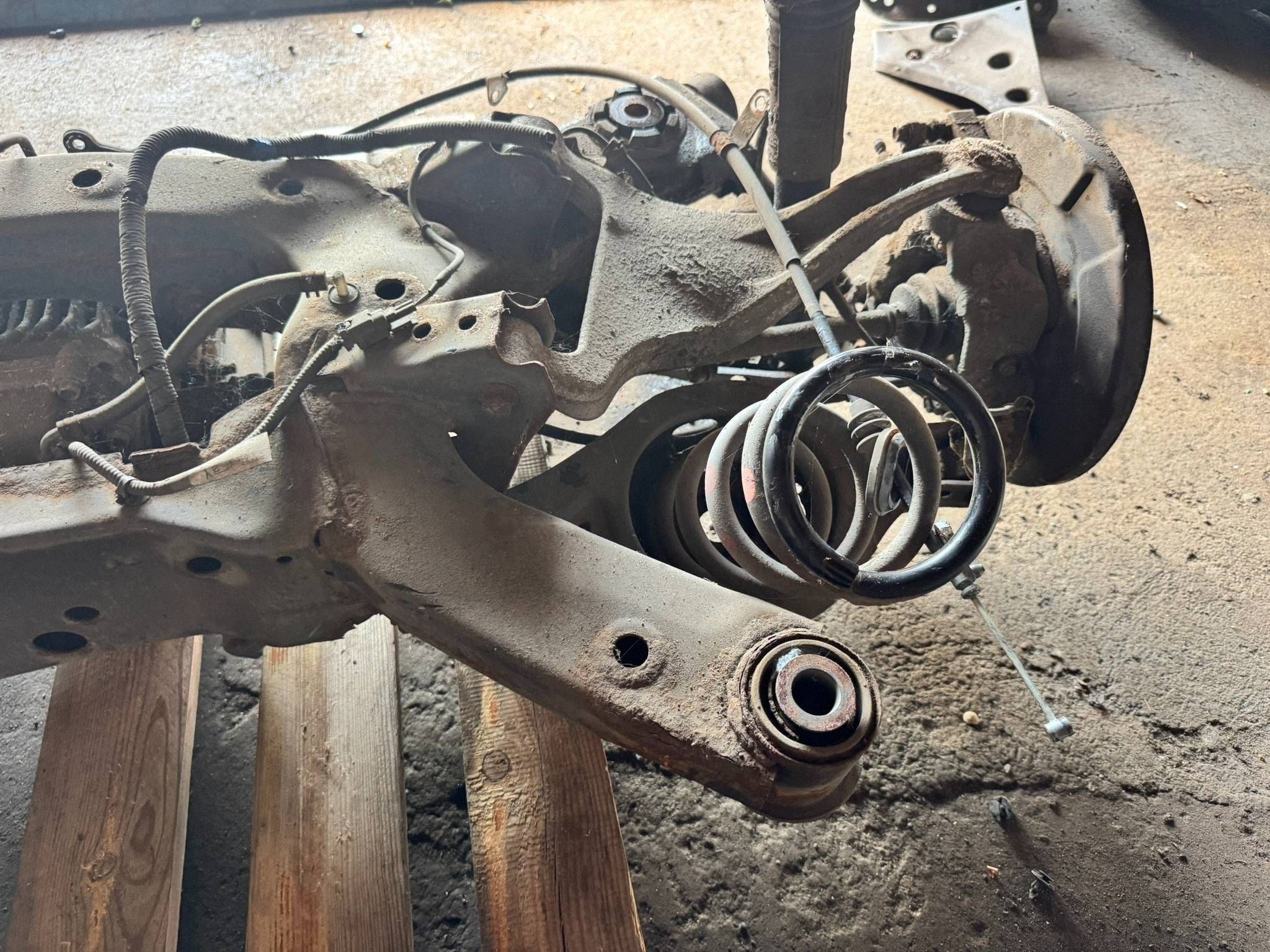 Suspensión completa trasera Nissan Murano Z51 3.5 V6 image 8