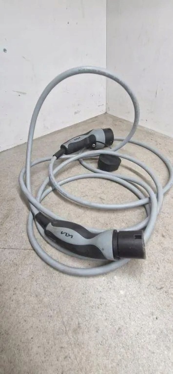 Câble de charge KIA 66631ADE023A électrique 2023 image 2