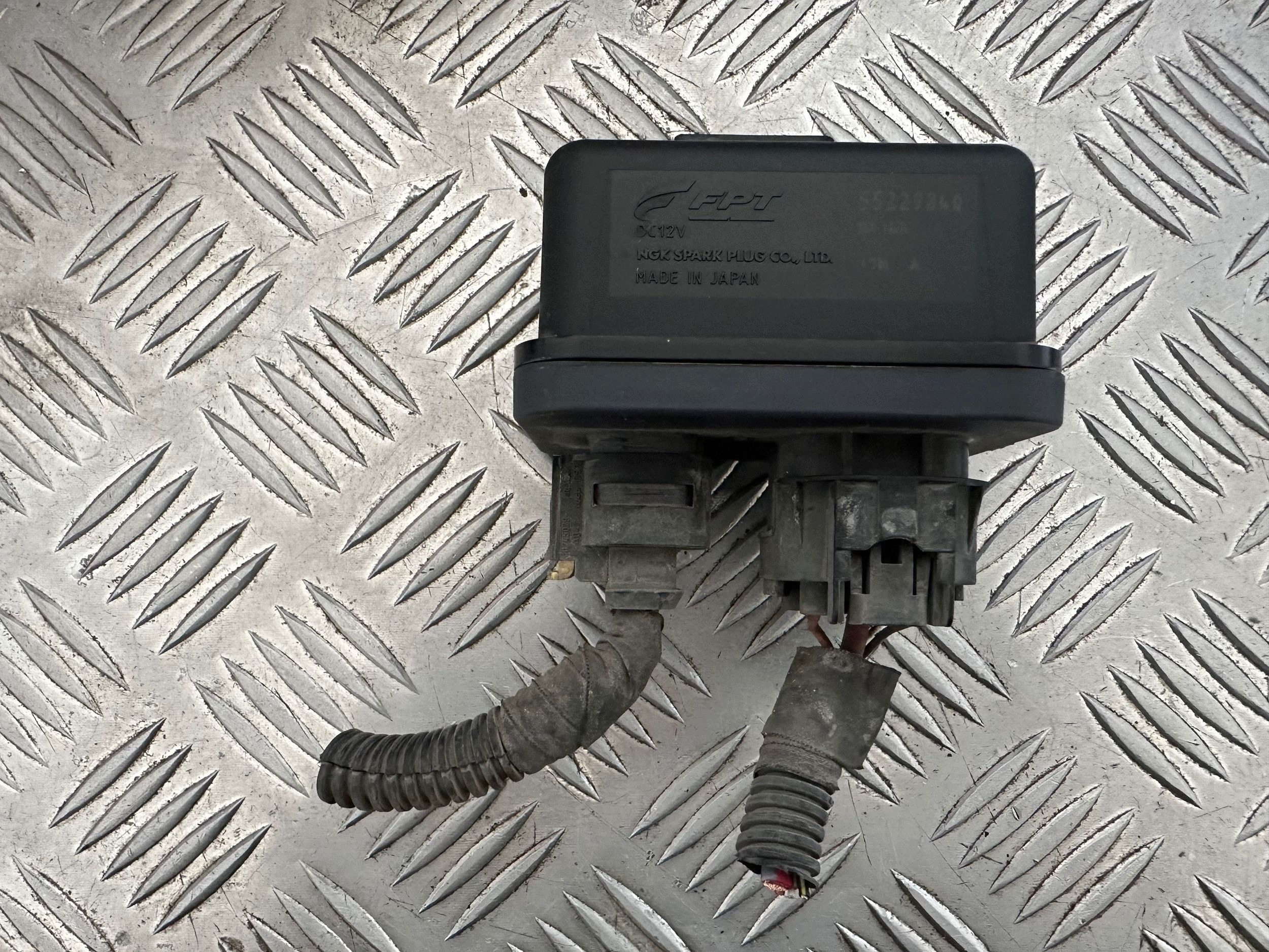 Glow Relay 55229840 Citroen Nemo 1.3 HDI 75KM 08-15 image 2