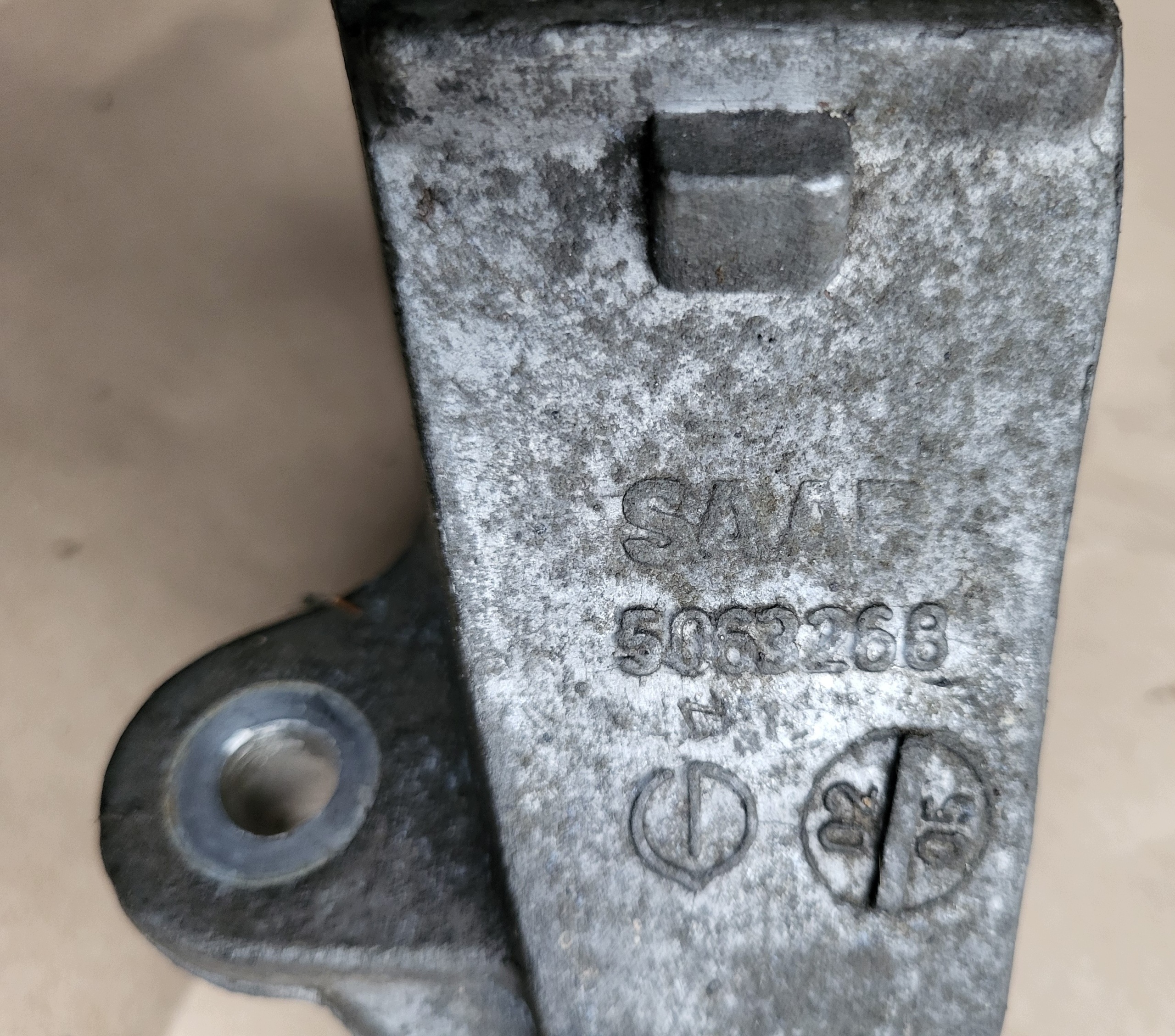 Gearbox Mount Bracket SAAB 9-5 3.0 TiD 5063268 image 4