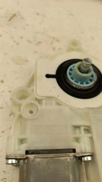 Motor elevalunas delantero Tesla Model Y 2022 image 6