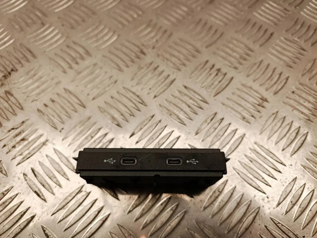 USB VW 32400001743048 210kW 2024 image 2