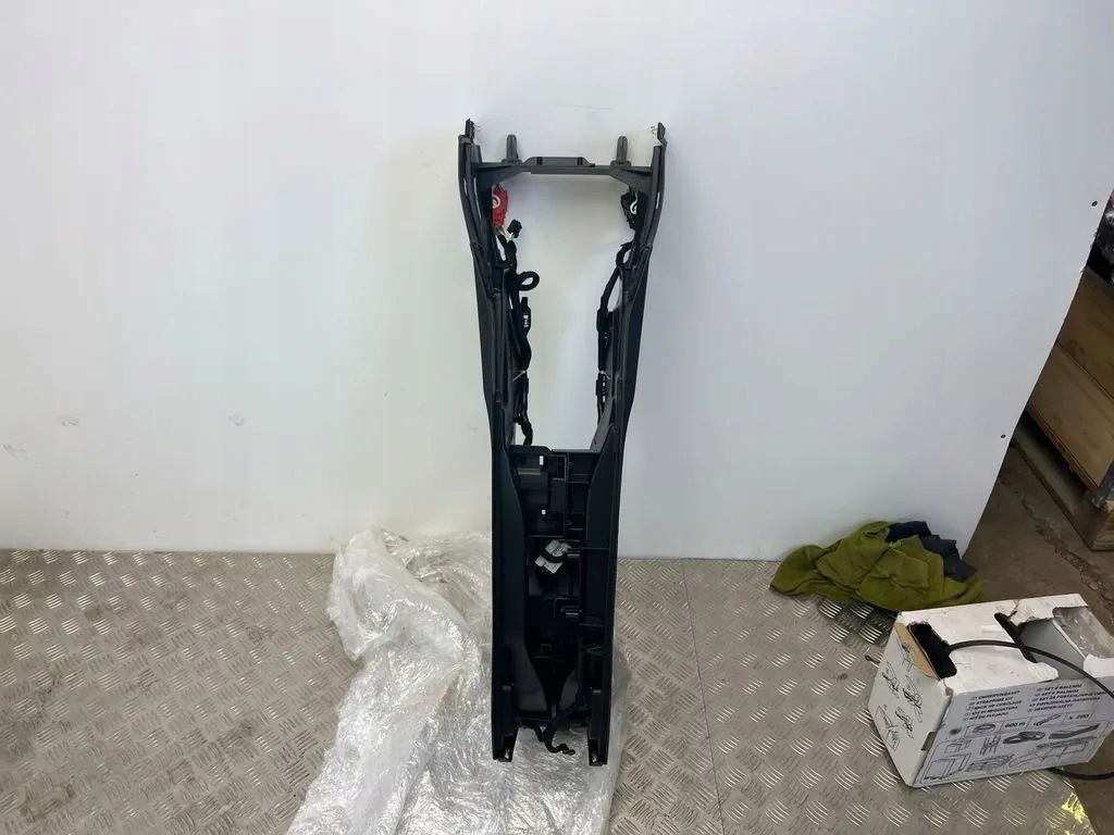 Citroen C4 III e-C4 Armlehne Konsole 118774A0 image 5