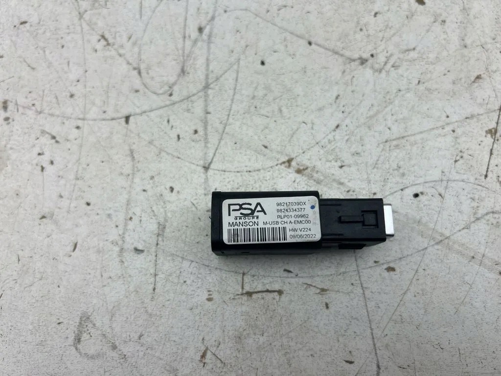USB Citroën C4 II (B7) 98217039DX usato image 3