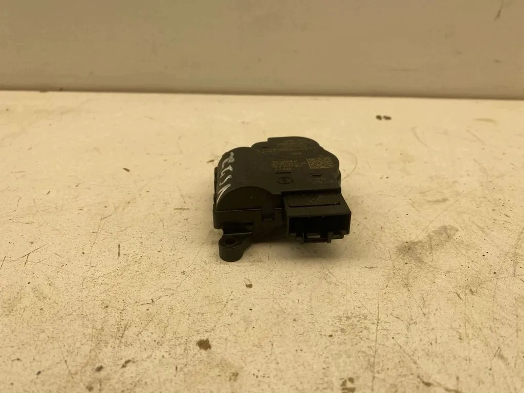 Silniczek klapek kolektora Skoda 2Q0907511G image 3