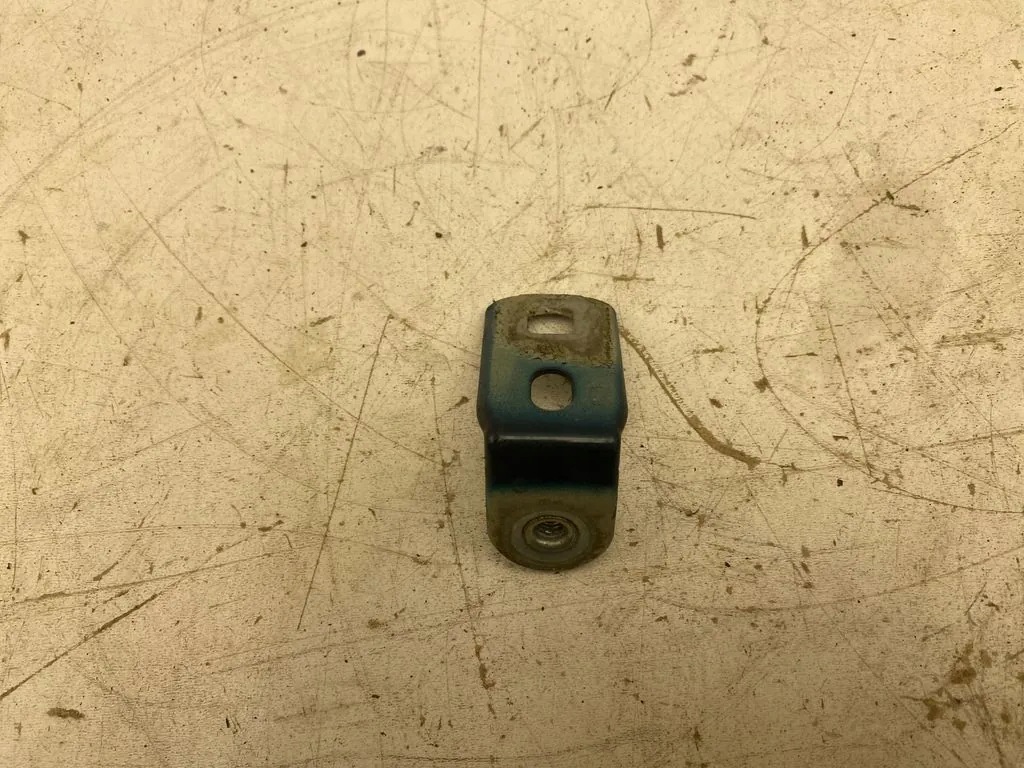 SKODA 5E3821431 Supporto parafango usato image 2