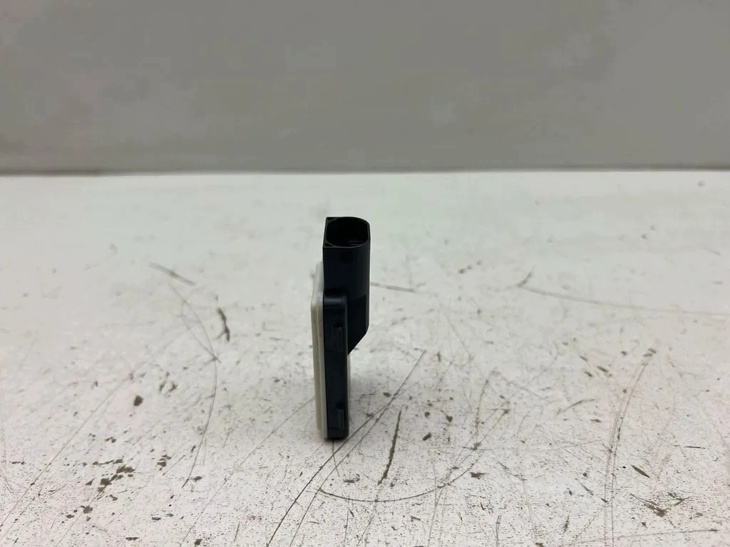 Volvo Antenna Amplifier 80017174 Used image 3