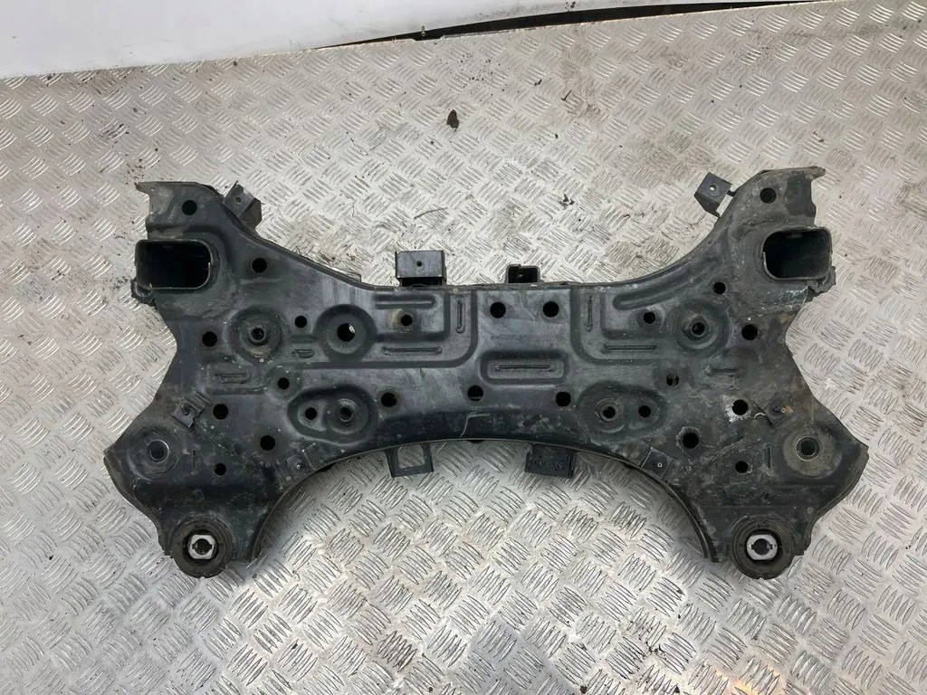KIA Niro etuiskutin 2022 6240104000