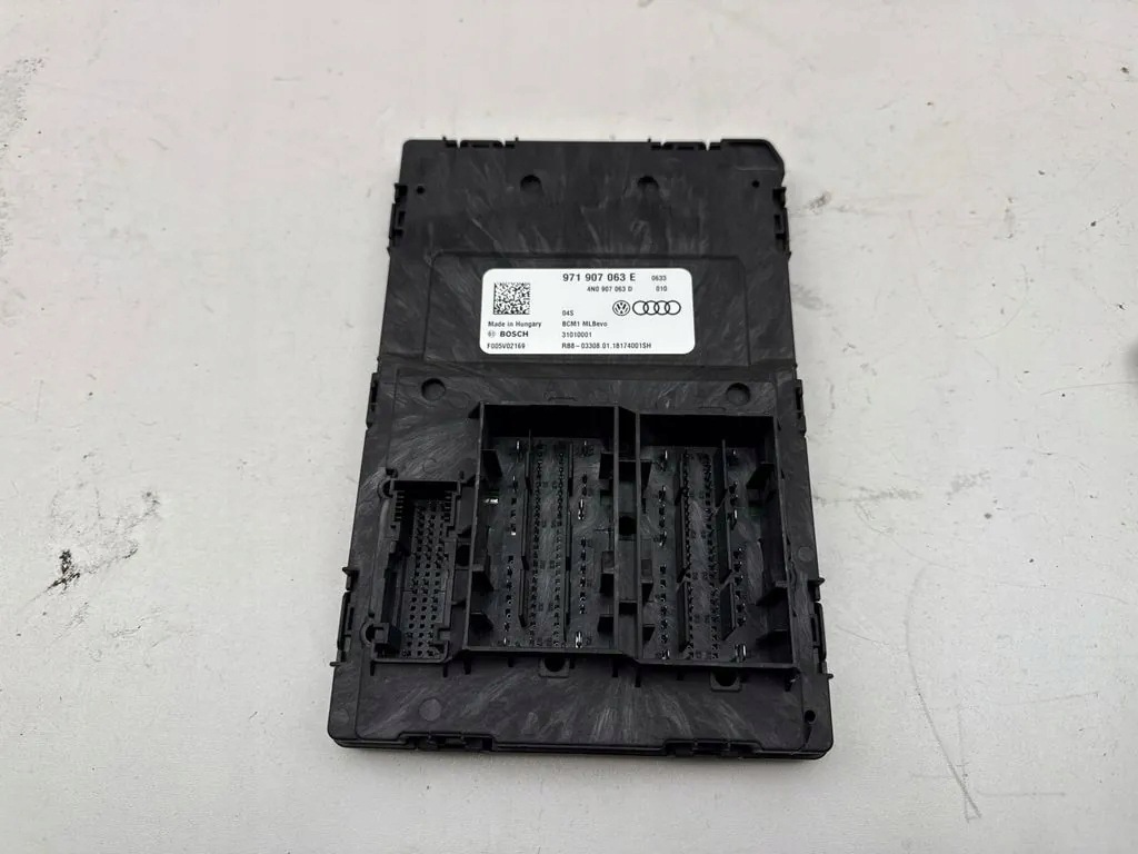 Module confort Porsche Taycan 4N0907063D 2022 image 2