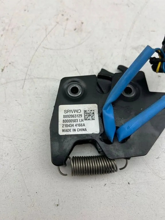 Volvo EX30 2024 Capot Verrou 8892063129 image 5