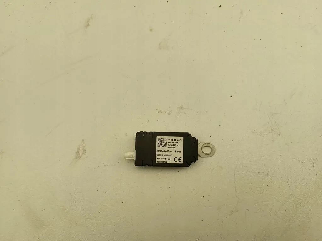 Amplificateur d'antenne Tesla Model 3 109804600C image 2
