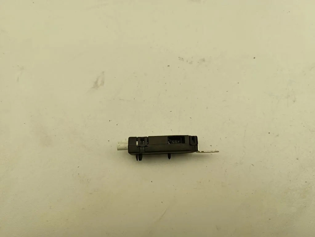 Amplificateur d'antenne Tesla Model 3 109804600C image 3