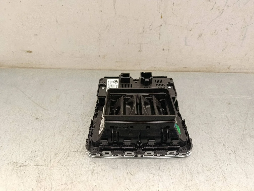 Bakre ventilationsgaller SKODA 5HB013492 image 4