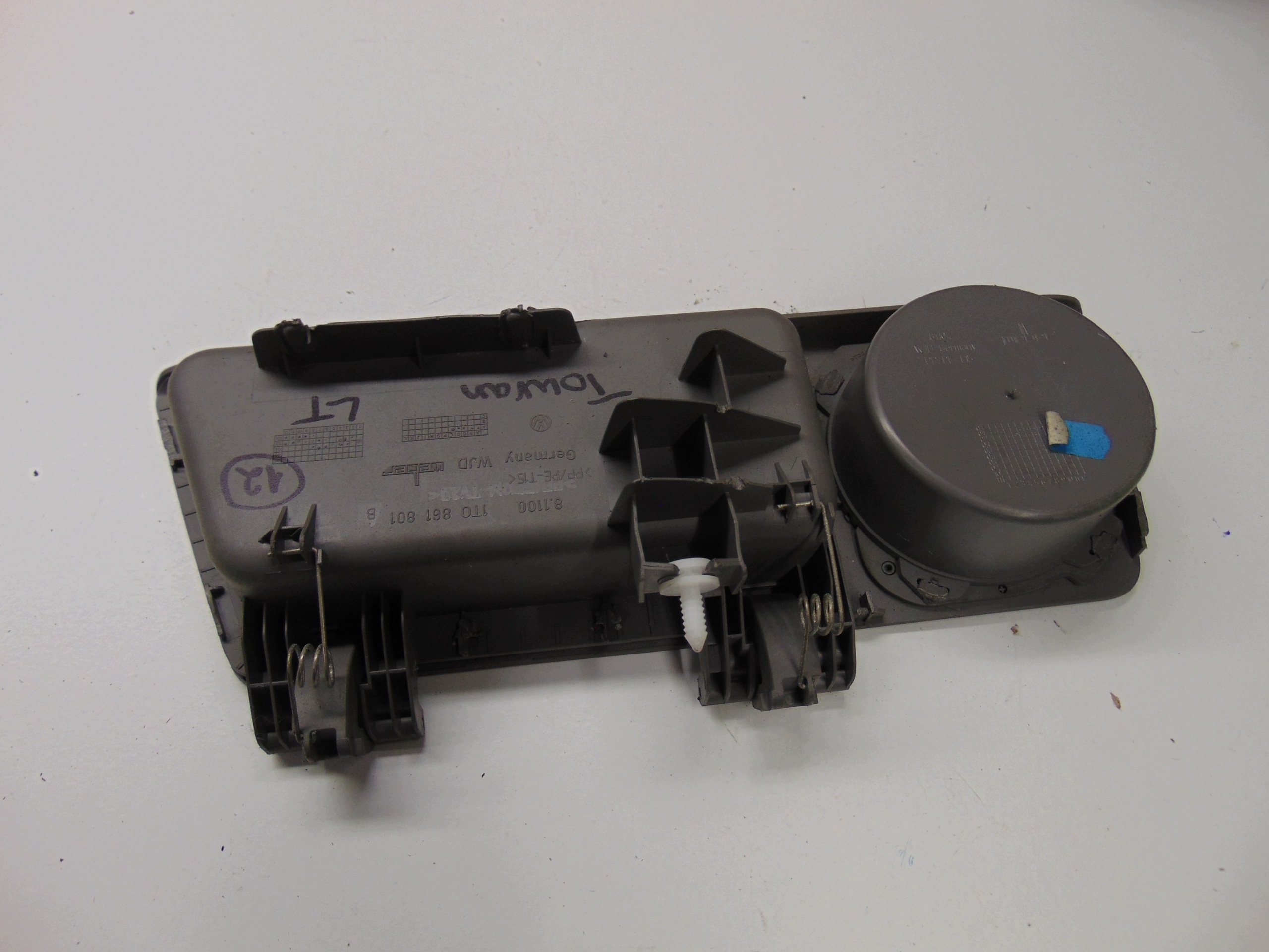 VW Touran I Soporte Bebidas Usado 1T0861801B image 3