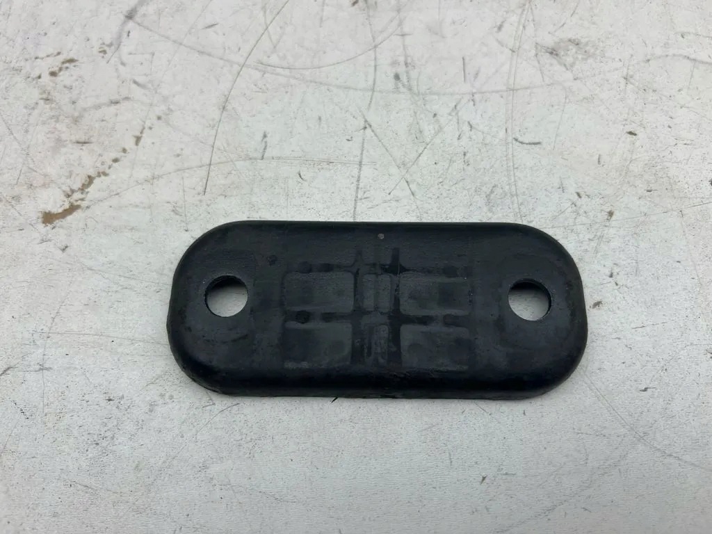 Stabilisatorfäste fram vänster Porsche Panamera 971 971411055A image 2