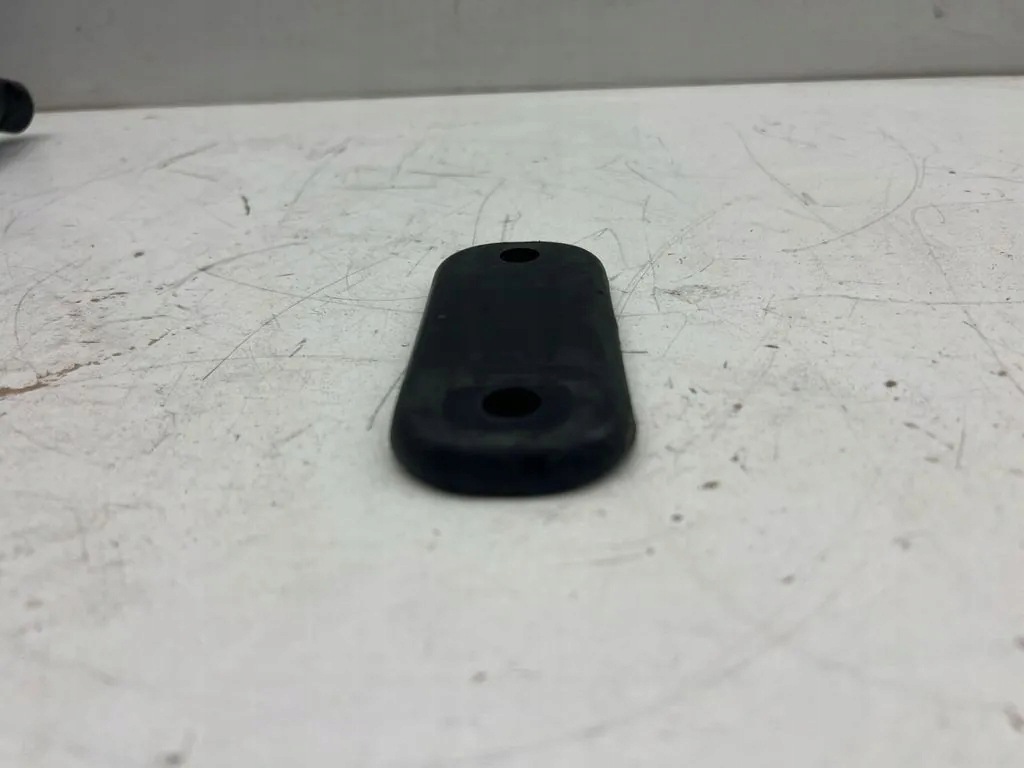 Stabilisatorfäste fram vänster Porsche Panamera 971 971411055A image 4