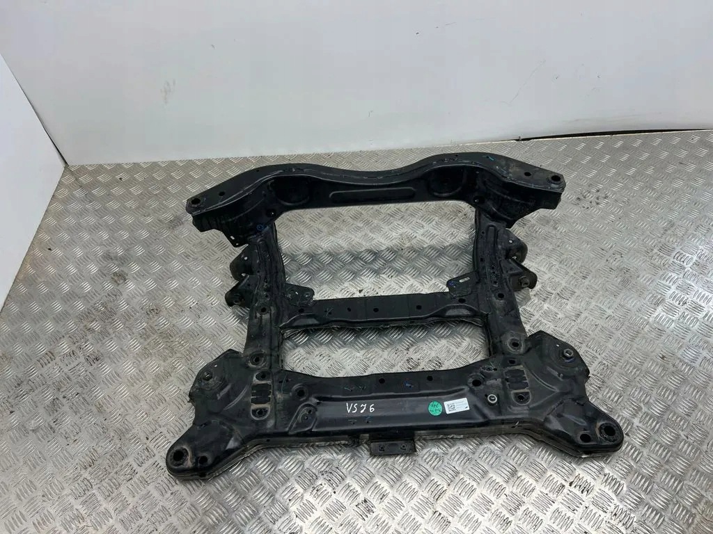 2024 Volvo EX30 Ski Rack Front P8894874656 image 2