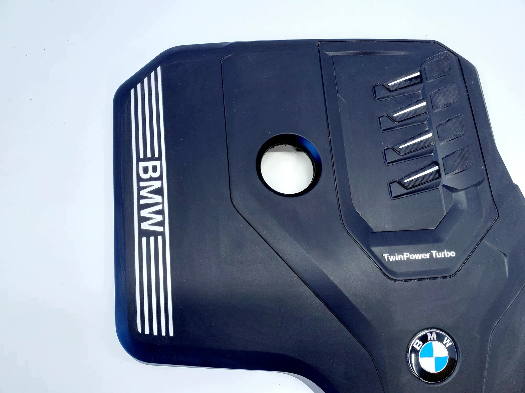 Cache moteur supérieur BMW BBP230401 2.0L 135kW 2020 image 3