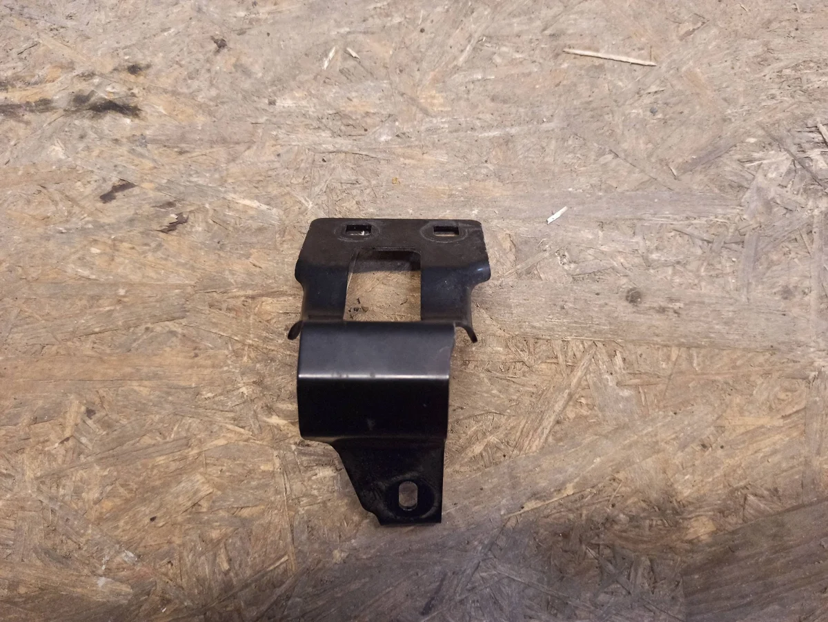 Support pare-chocs avant 231932N00 Peugeot 208 II