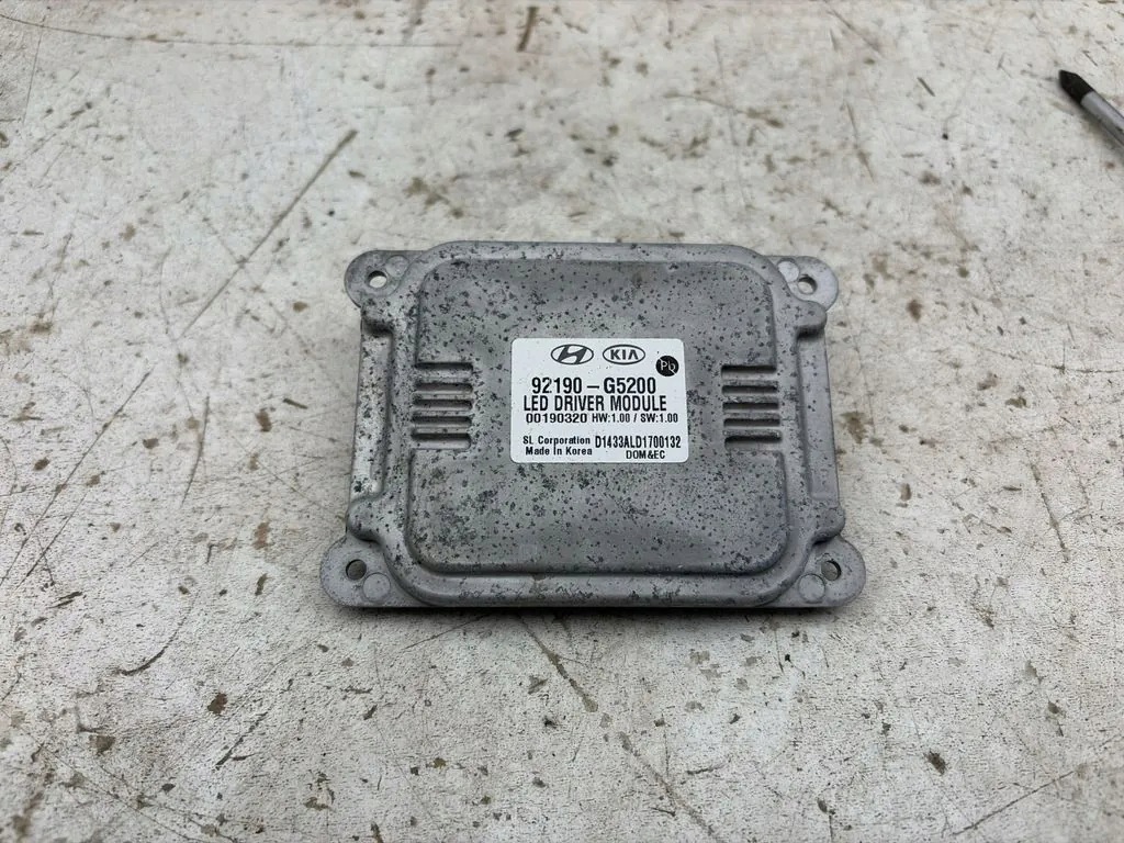 Module feux KIA NIRO 92190G5200 électrique 150kW 2020 image 2