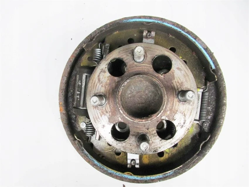 Taka oikea Toyota Yaris II 2006-2011