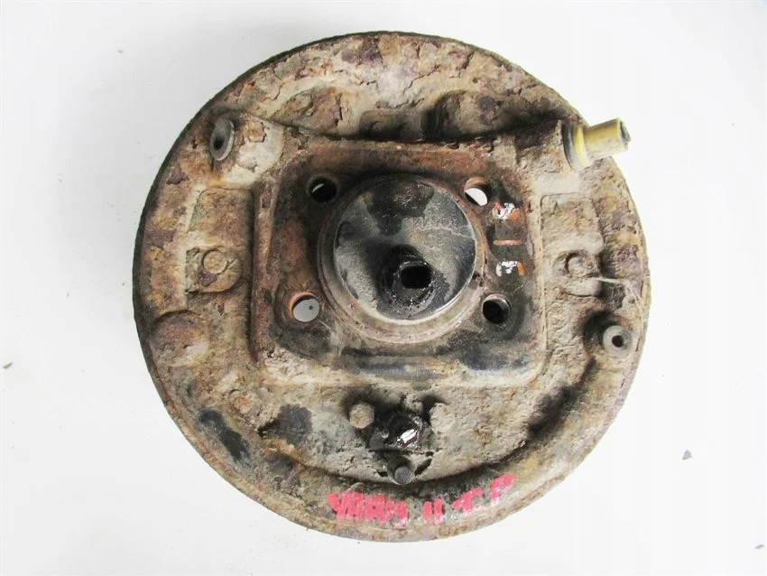 Baknav höger Toyota Yaris II 2006-2011 image 3