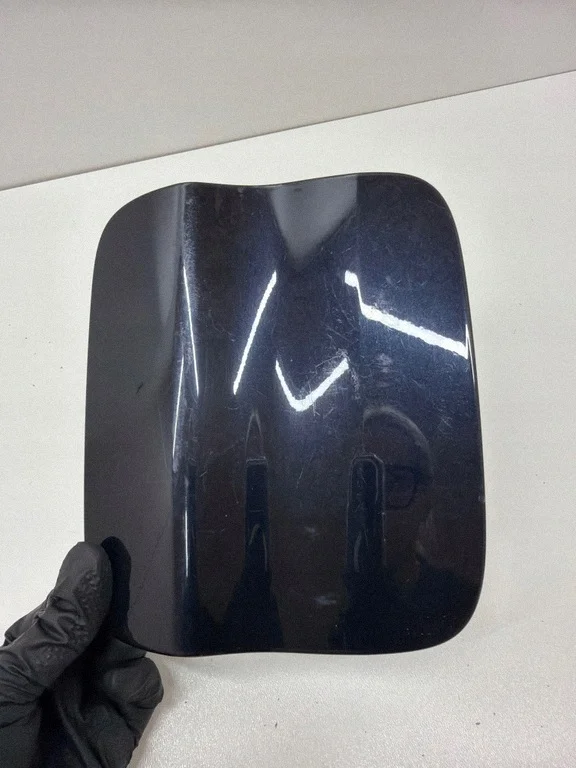 Polttoainetankin luukku BMW X5 F15 F85