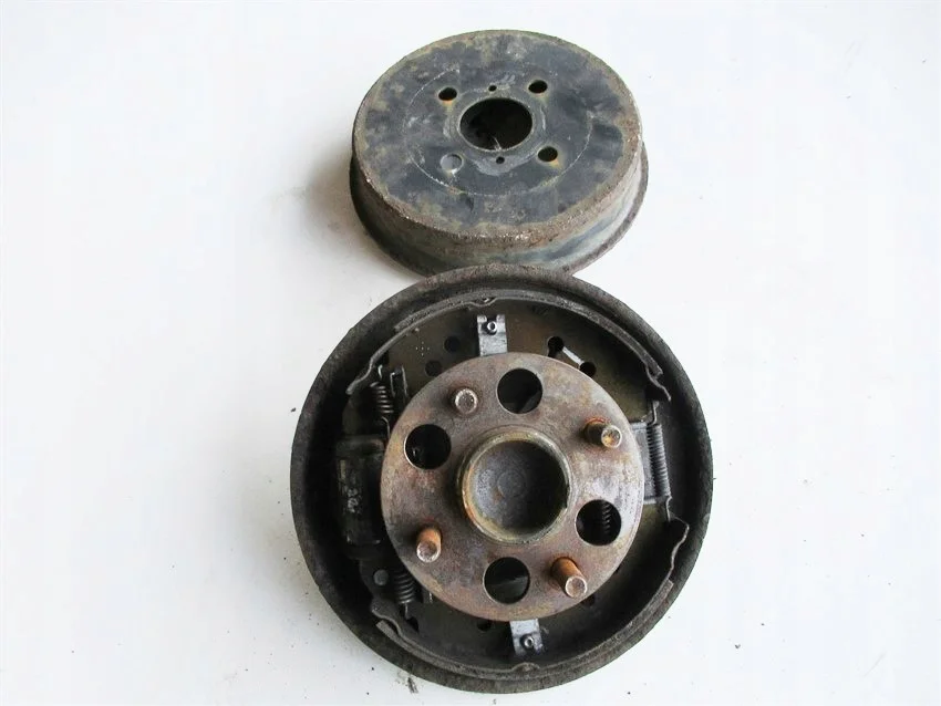 Bakre nav höger Toyota Yaris II 2006-2011