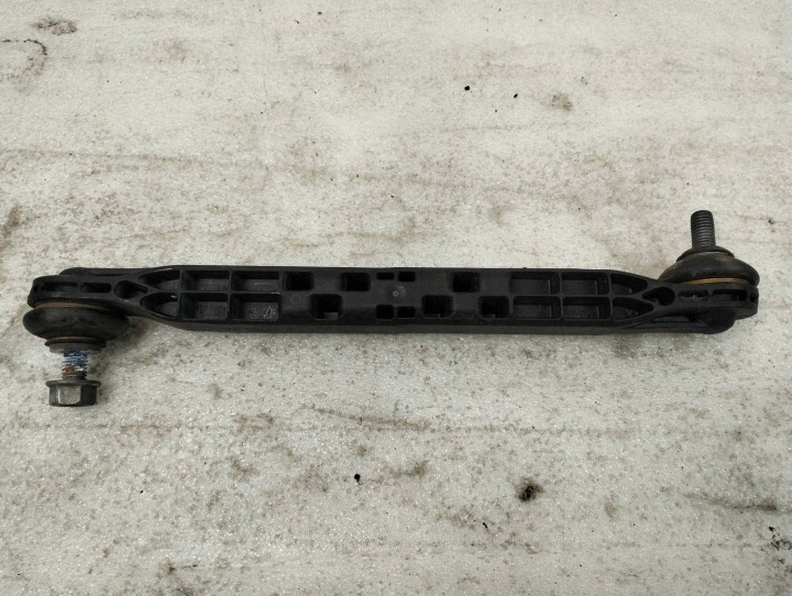 Seat Arona 2018 Vorderer Stabilisatorverbinder 2Q0411315