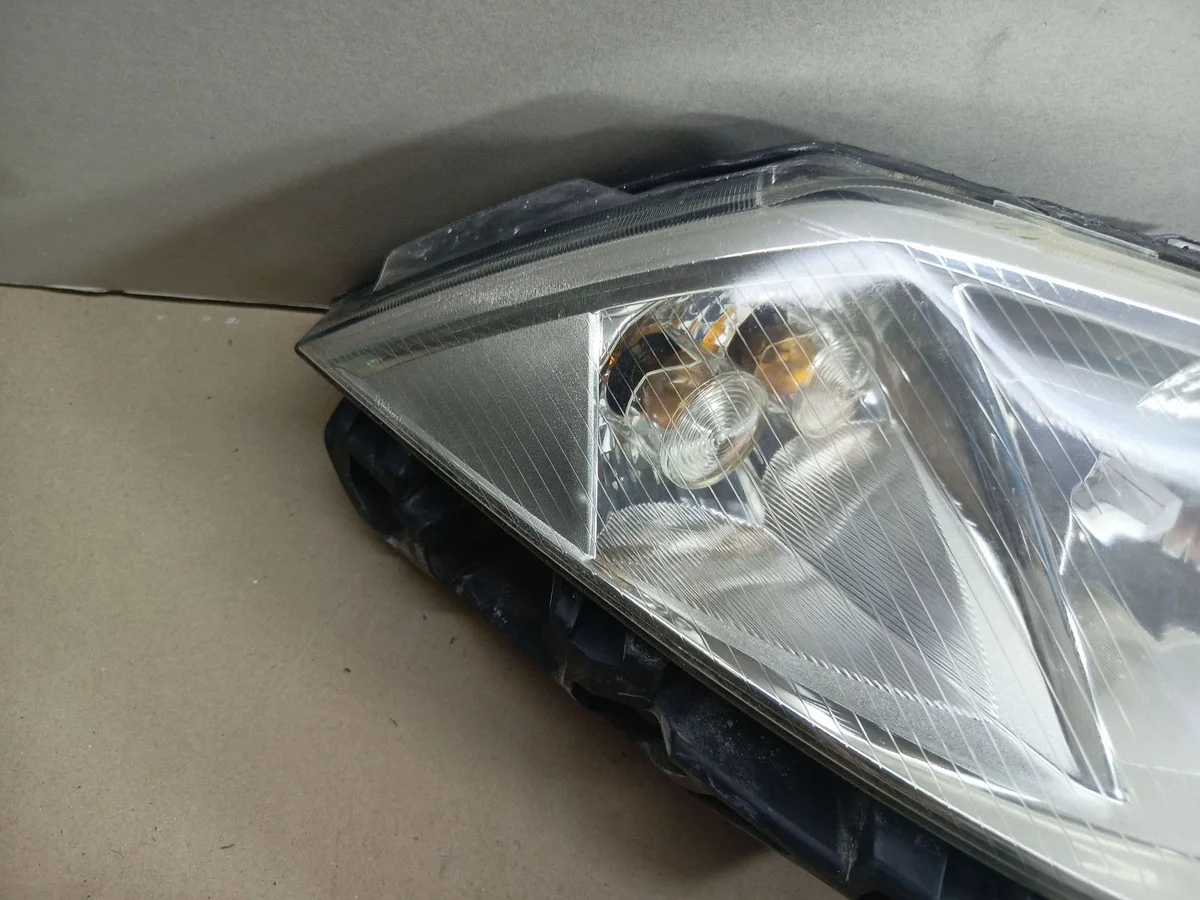 Oikea etuvalo Renault Megane II image 5