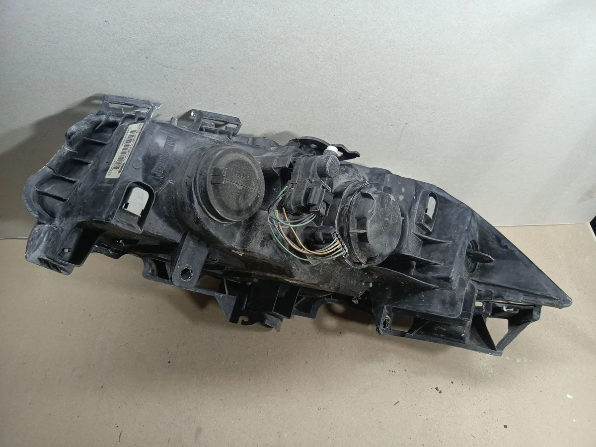 Oikea etuvalo Renault Megane II image 7