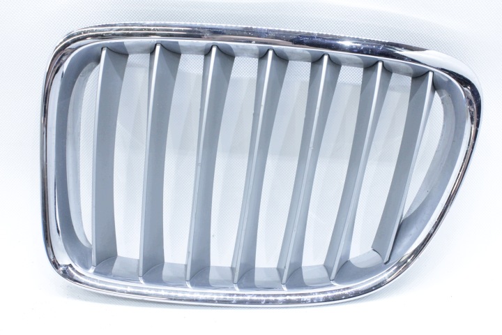 Säleikön oikea korkeakiilto BMW E84 X1 2993308
